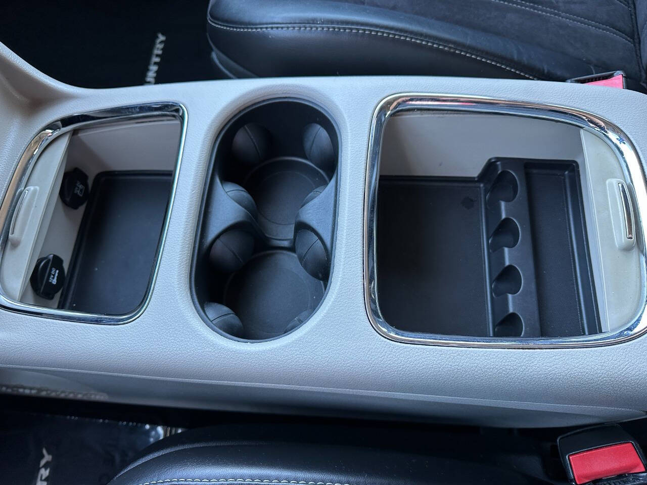 ChryslerTown and Country47