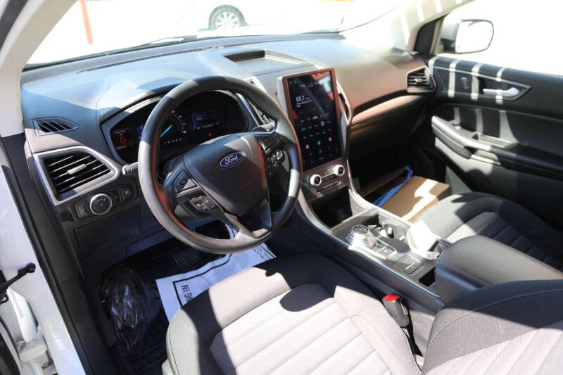 2023 Ford Edge SE