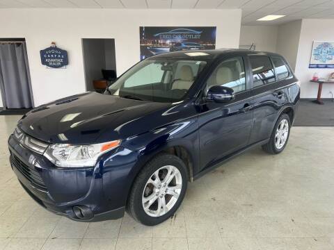 2014 Mitsubishi Outlander for sale at Used Car Outlet in Bloomington IL