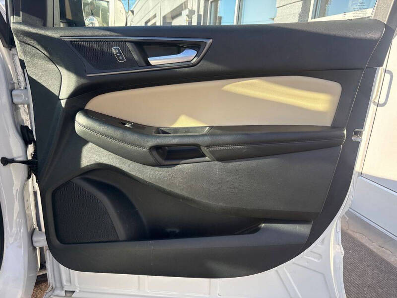 2023 Ford Edge SE