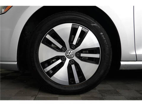 2016 Volkswagen e-Golf SE