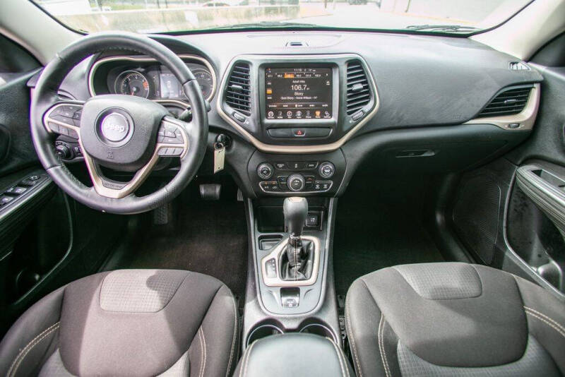 2017 Jeep Cherokee Latitude