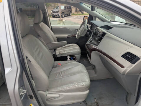 2011 Toyota Sienna XLE 8-Passenger