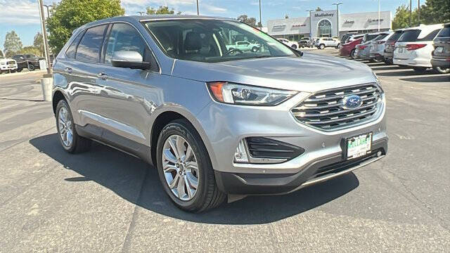 2022 Ford Edge Titanium