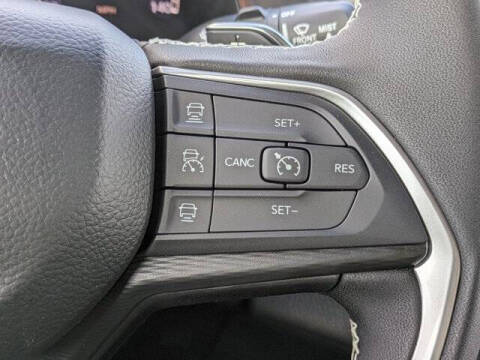 2025 Jeep Grand Cherokee Laredo X