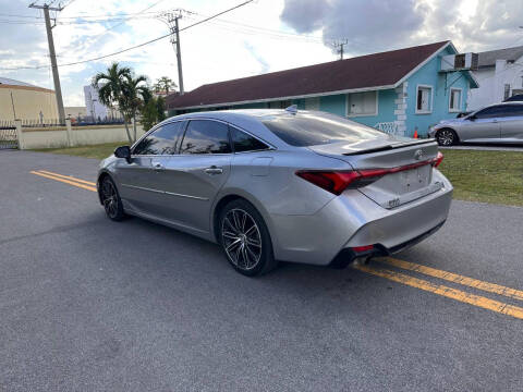 2020 Toyota Avalon XSE