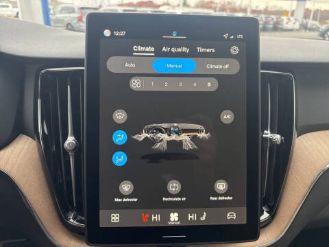 2026 Volvo XC60 B5 Plus