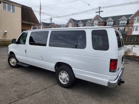 2014 Ford E-Series E-350 SD XLT