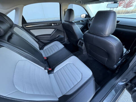 2015 Volkswagen Passat 1.8T Sport