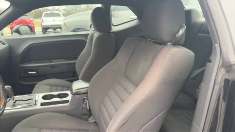 2009 Dodge Challenger SE