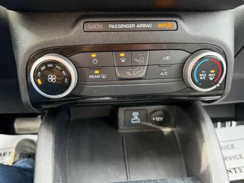 2022 Ford Escape SE