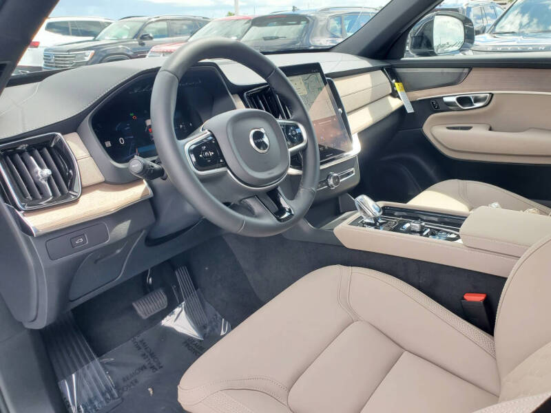 2026 Volvo XC90 B5 Plus 6P