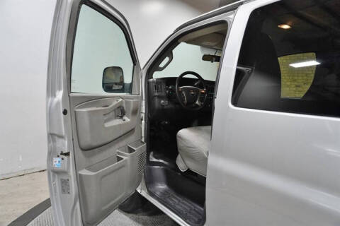 2017 Chevrolet Express LS 2500