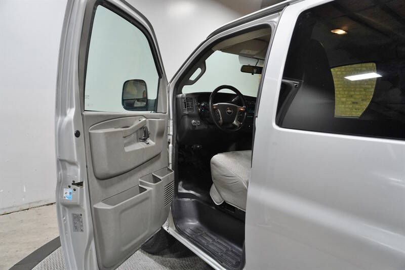 2017 Chevrolet Express LS 2500