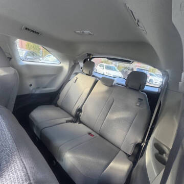 2024 Toyota Sienna LE 8-Passenger