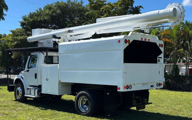 2015 Freightliner M2 106