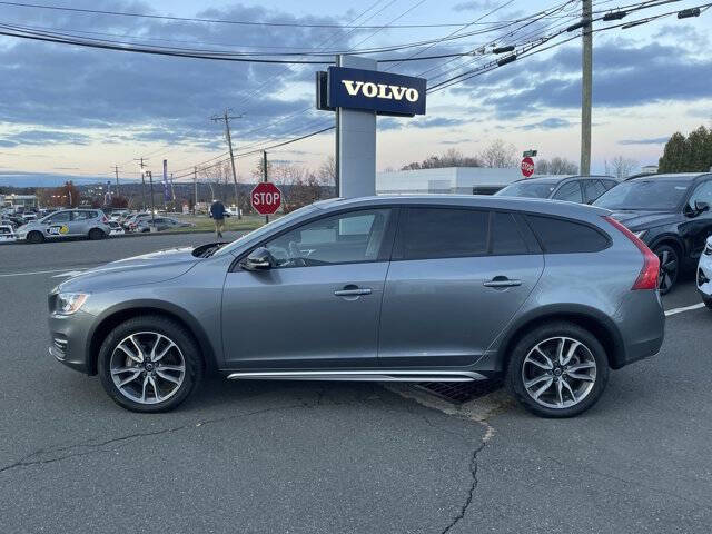 2018 Volvo V60 Cross Country T5 Premier