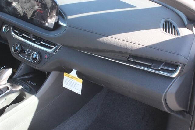 2025 Buick Envista Preferred