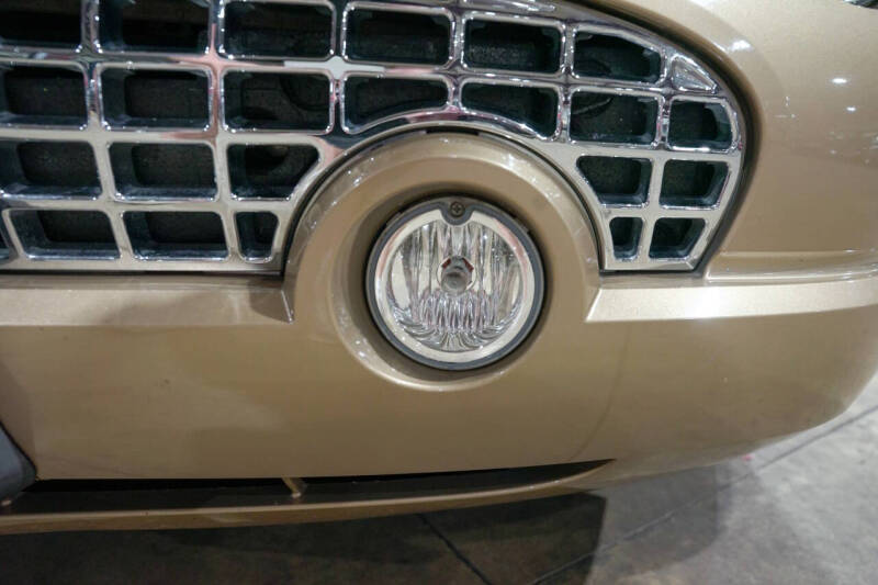 2005 Ford Thunderbird Deluxe
