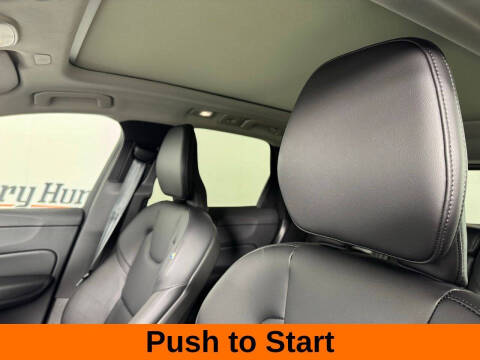 2024 Volvo XC60 B5 Core Dark Theme