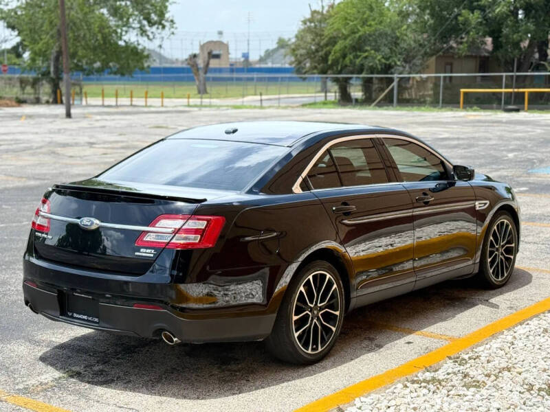 2018 Ford Taurus SEL