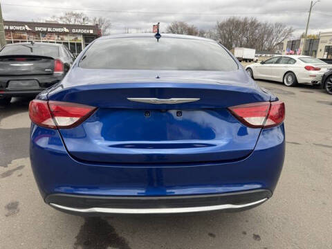 2017 Chrysler 200 Limited