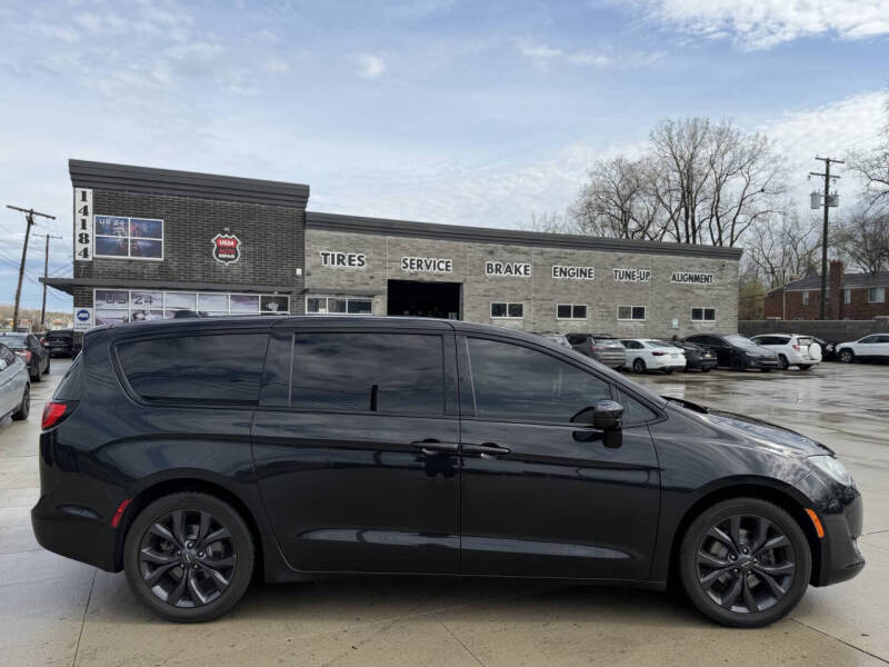 2019 Chrysler Pacifica Touring Plus