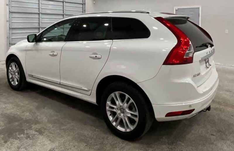 2016 Volvo XC60 T5 Platinum