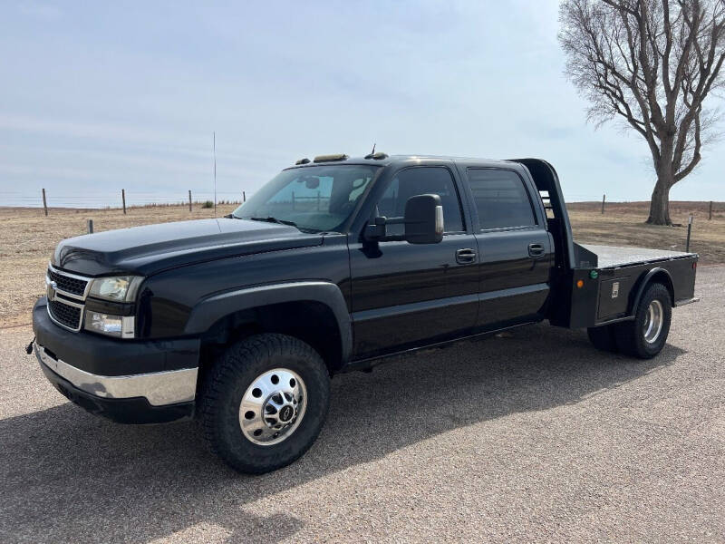 2005 Chevrolet Silverado 3500 for sale at TNT Auto in Coldwater KS