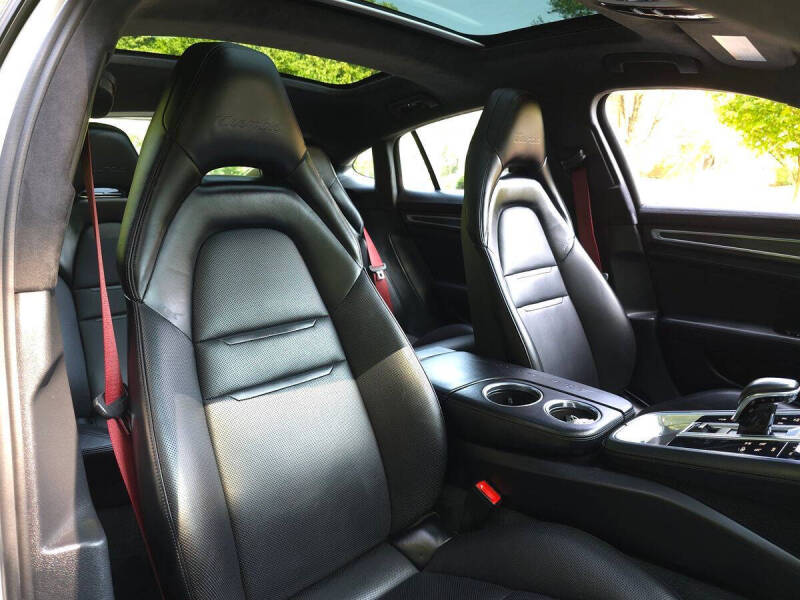 2018 Porsche Panamera Turbo