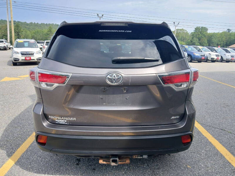 2016 Toyota Highlander LE