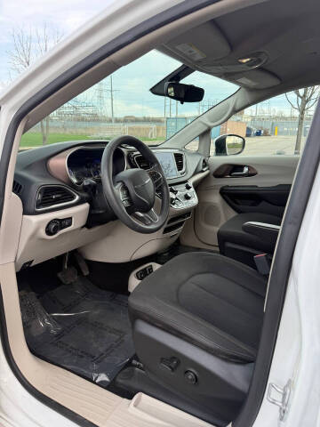 2017 Chrysler Pacifica Touring