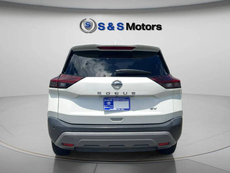2021 Nissan Rogue SV