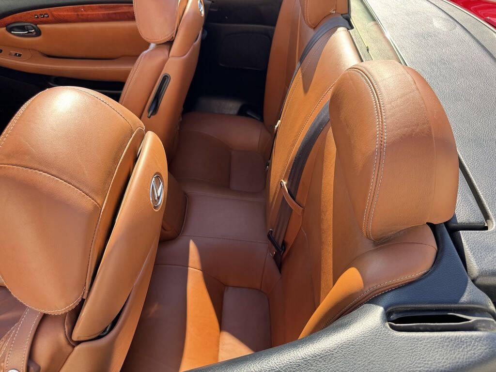 2004 Lexus SC 430 13