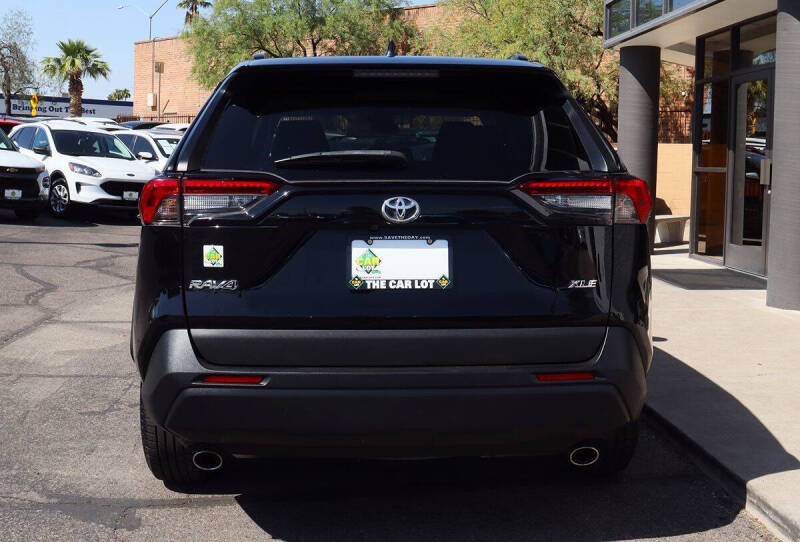 2021 Toyota RAV4 XLE