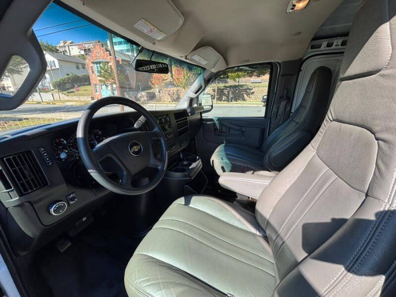 2019 Chevrolet Express 2500