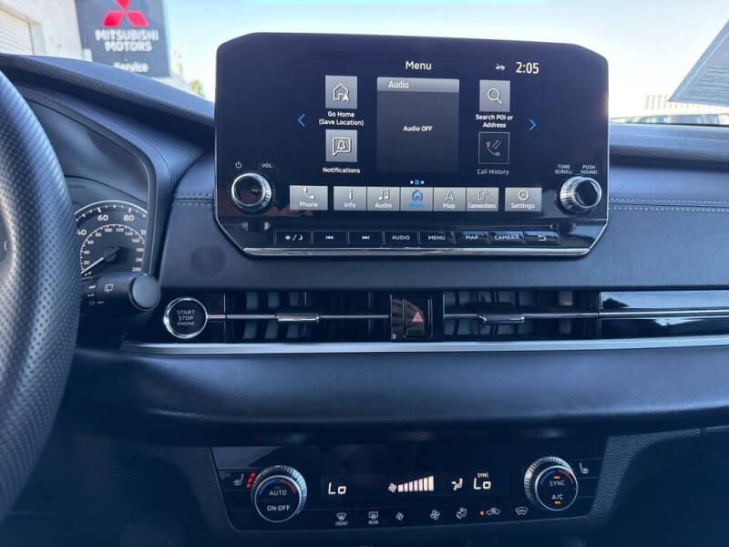 2024 Mitsubishi Outlander SE