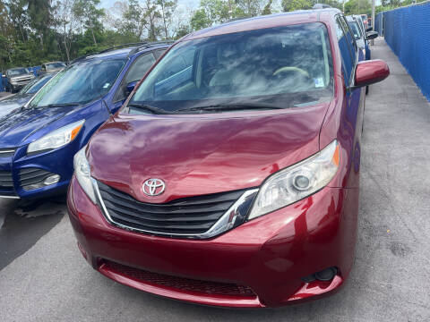 2011 Toyota Sienna for sale at Rubio Auto Sales in Homestead FL