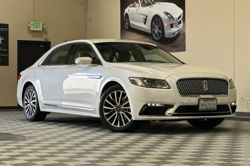 2017 Lincoln Continental Select