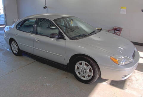 2006 Ford Taurus SE