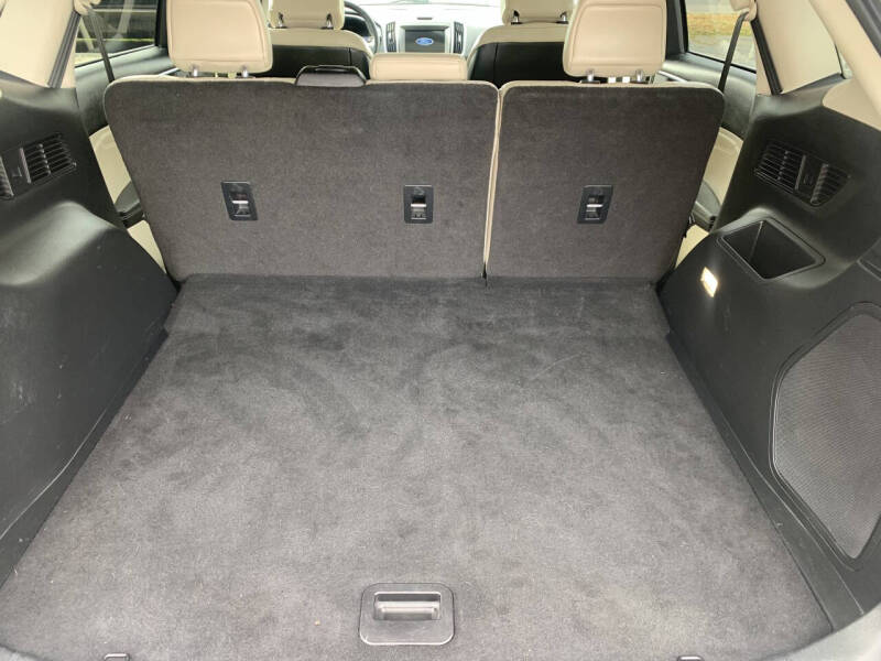 2017 Ford Edge Titanium