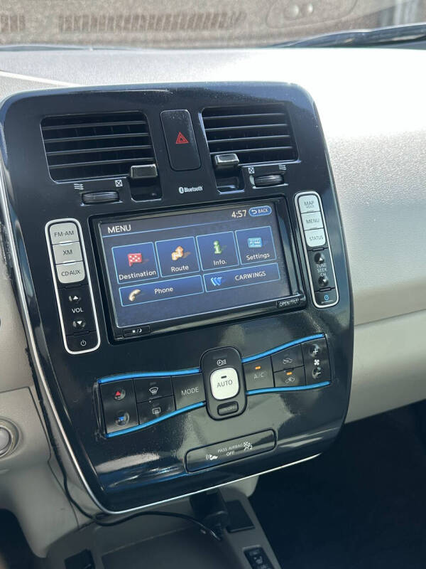 2012 Nissan LEAF SL