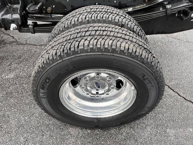 2025 Ford F-350 Super Duty XLT