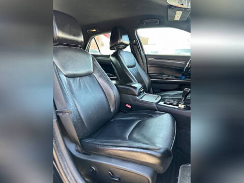 2011 Chrysler 300 Limited