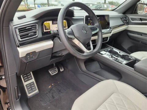 2025 Volkswagen Atlas Cross Sport SEL Premium R-Line 4Motion