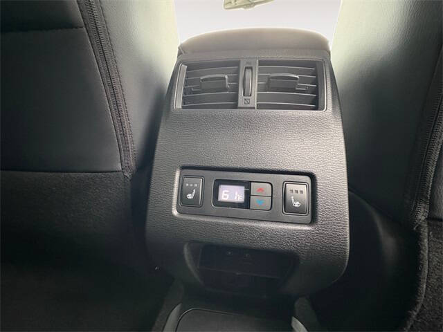 2025 Mitsubishi Outlander PHEV SEL