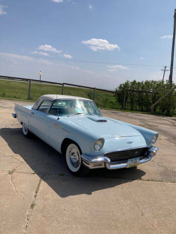 1957 Ford Thunderbird
