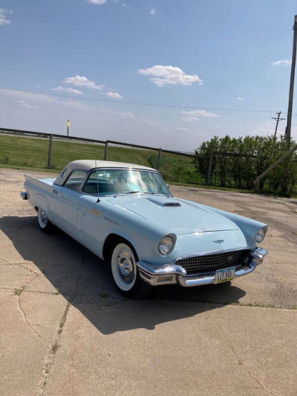 1957 Ford Thunderbird