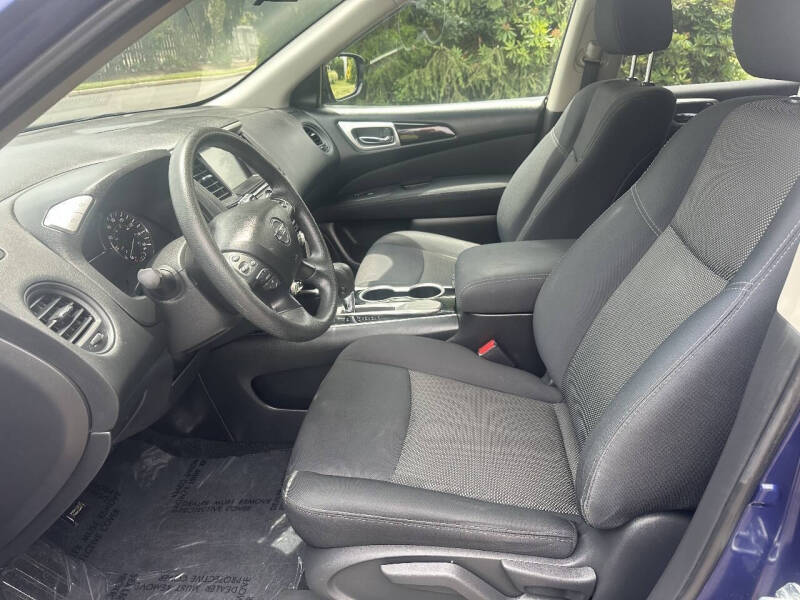 2017 Nissan Pathfinder S