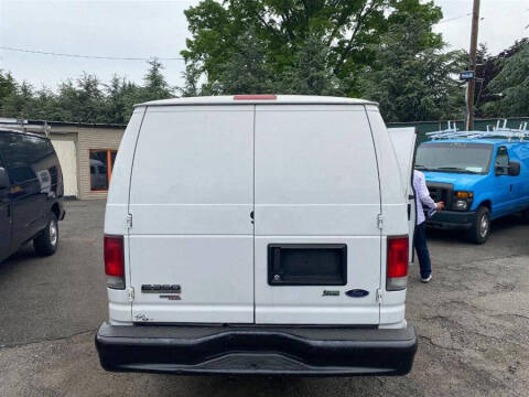 2013 Ford E-Series E-350 SD